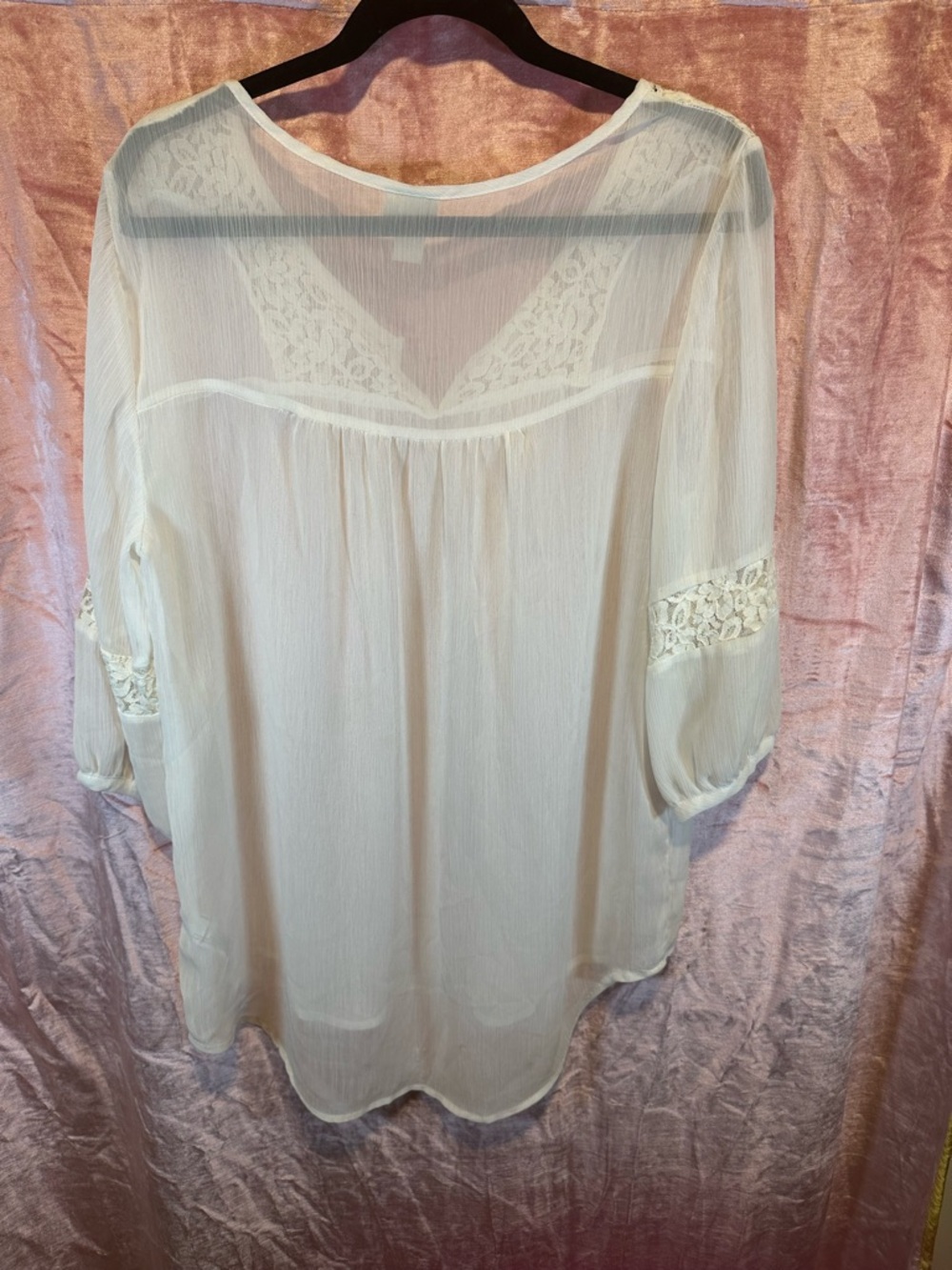 Mossimo Supply Co. Cream Lace-Yoke Tunic Top